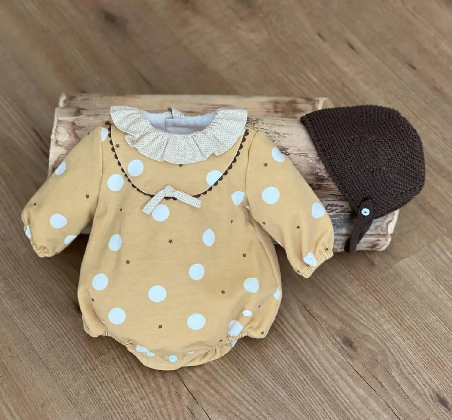 Conjunto Pelele y capota colección Katia
